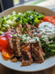 Pyszna sałatka gyros w 20 minut na każdą okazję